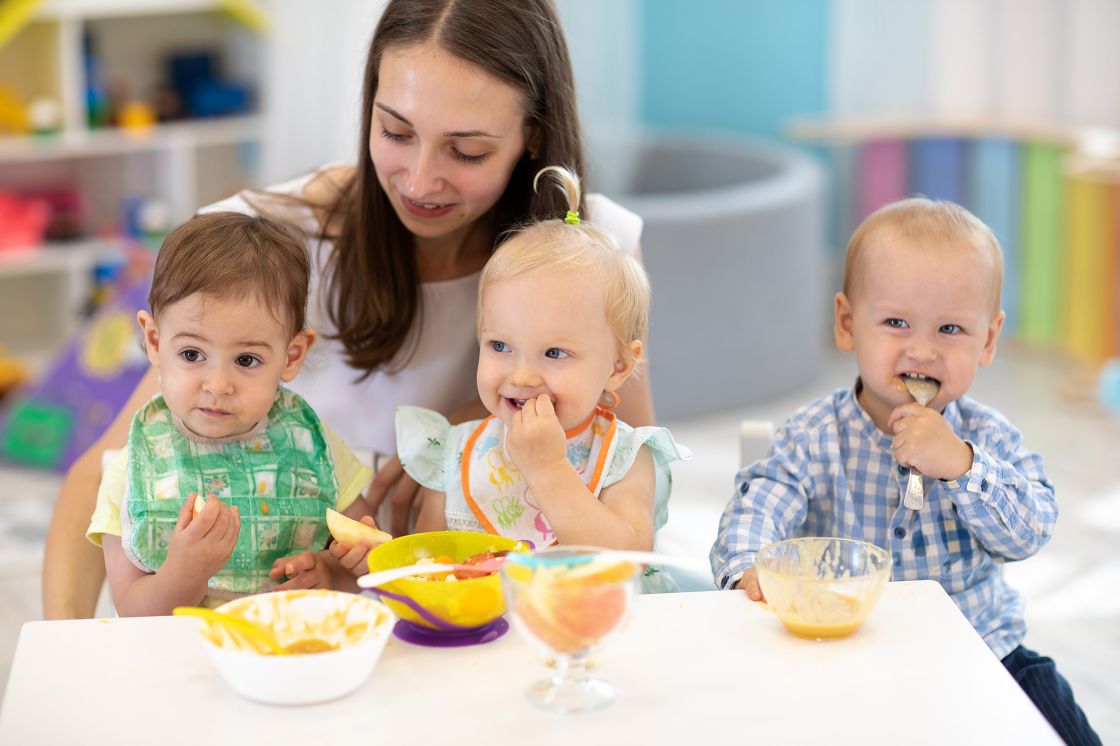 Symbolbild - Onlinevorträge: Ernährung in der Schwangerschaft + Stillzeit + Beikost